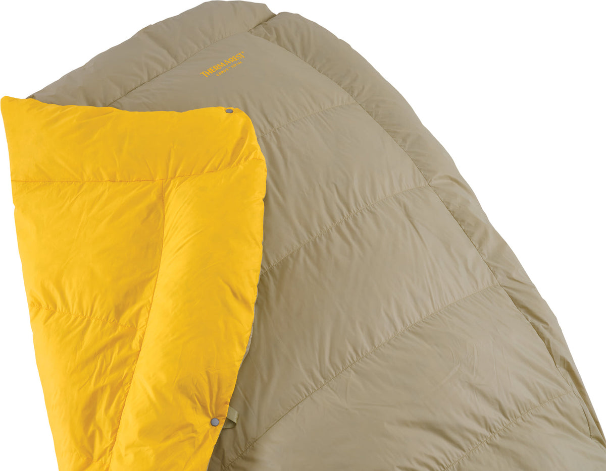 ThermaRest Corus 32 Lightweight Down Camping Quilt - Regular