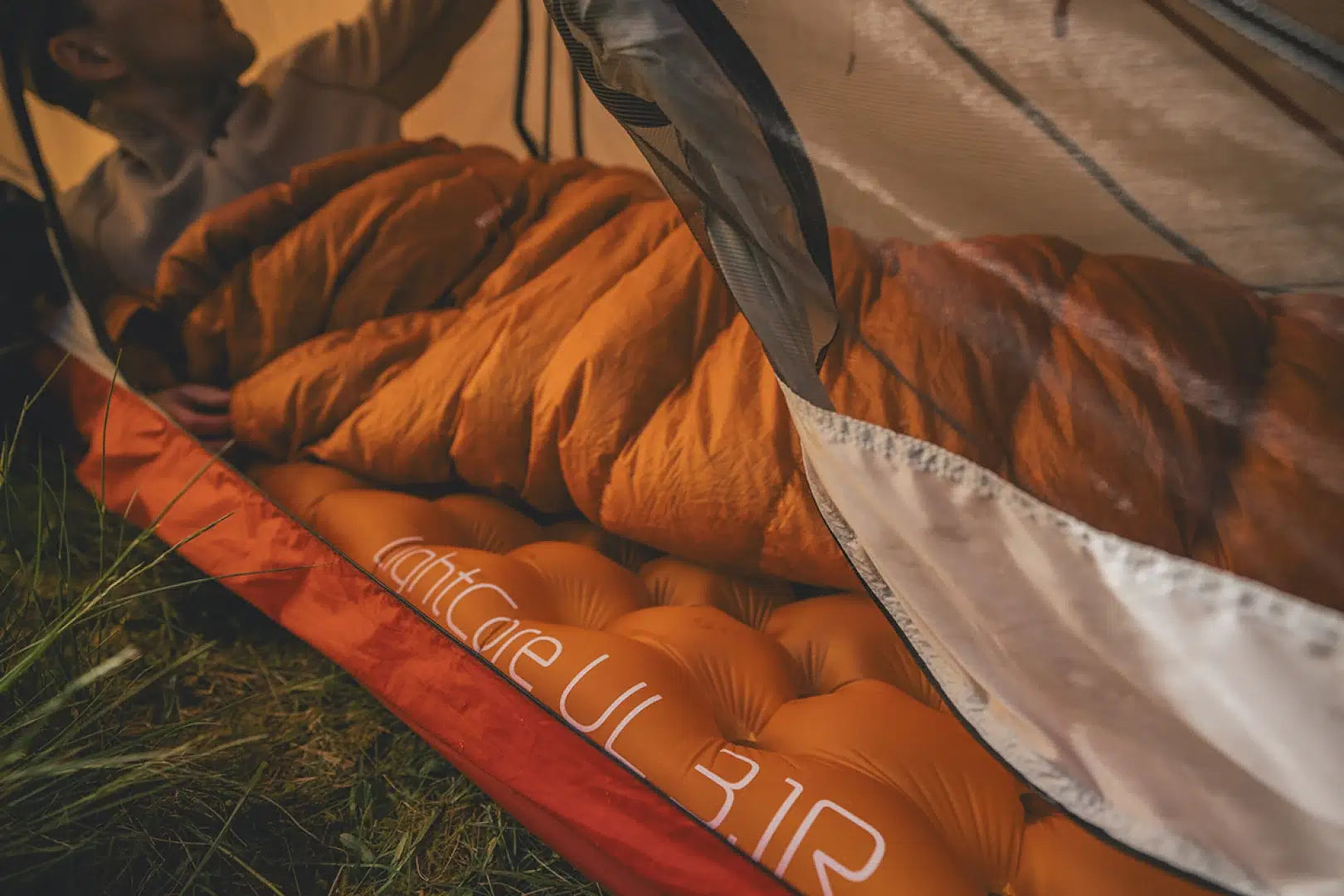 Robens LightCore 3.1R Insulated Backpacking Mat - Large Gold