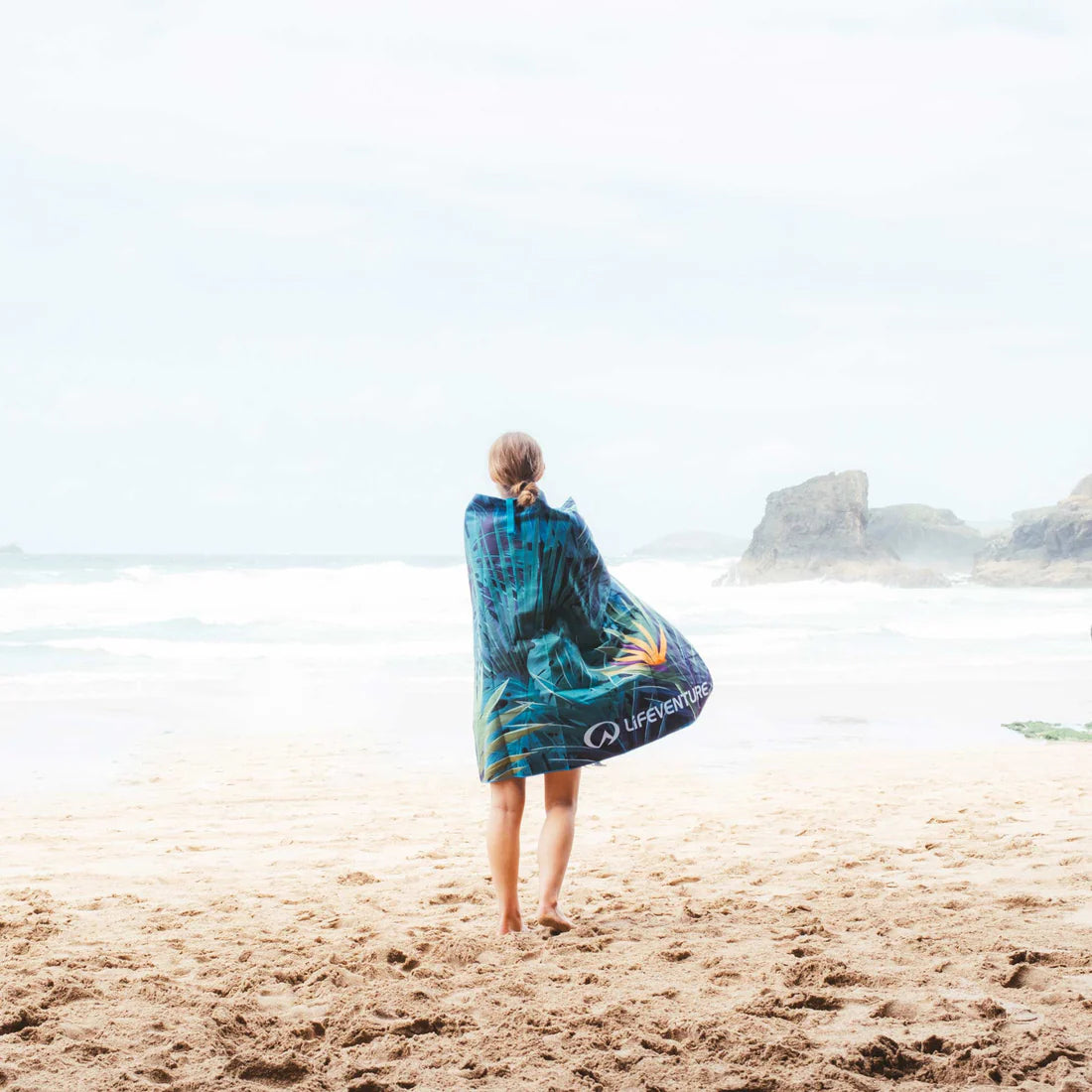 Lifeventure SoftFibre Giant Recycled Towel - Tropical