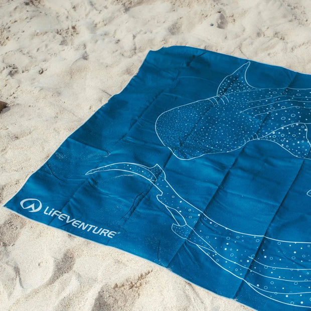 Lifeventure SoftFibre Giant Recycled Towel - Whale Shark
