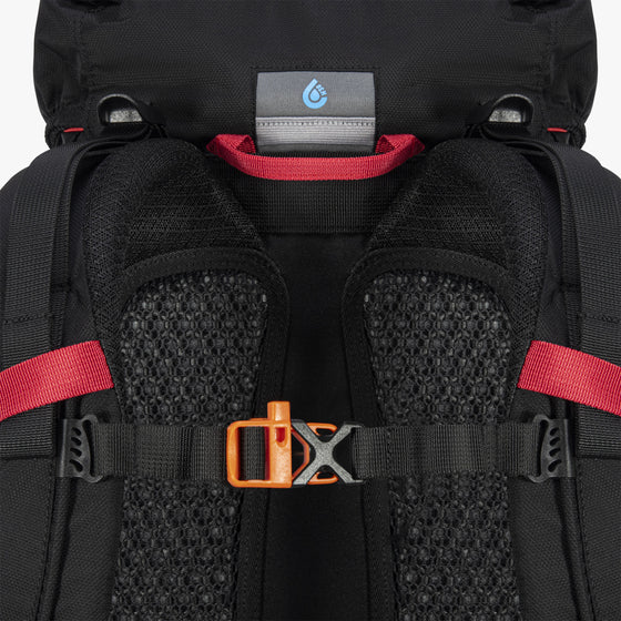 Highlander Ivar Lightweight Air Vent Rucksack - 30 Litres Black