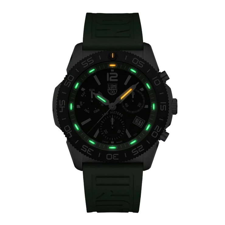 Luminox Pacific Diver Chronograph 44 mm Diver Watch Black-Green Dial - Set
