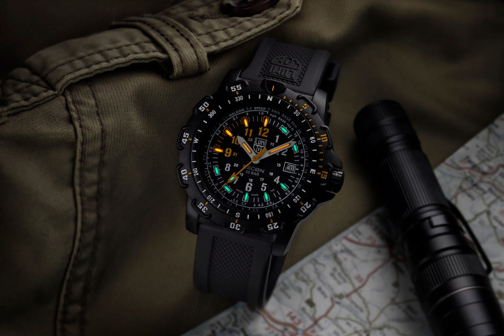 Luminox RECON Point Man 45 mm Heritage Watch Set