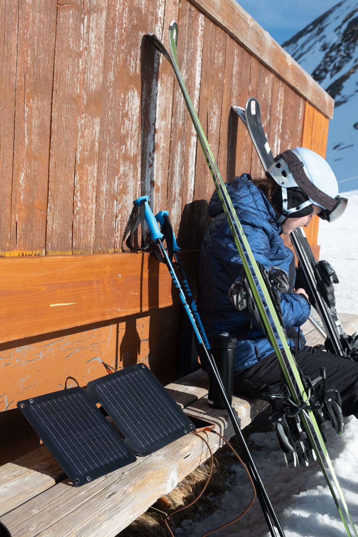 Xtorm Solar Booster 28W - Foldable Camping Trekking Solar Panel