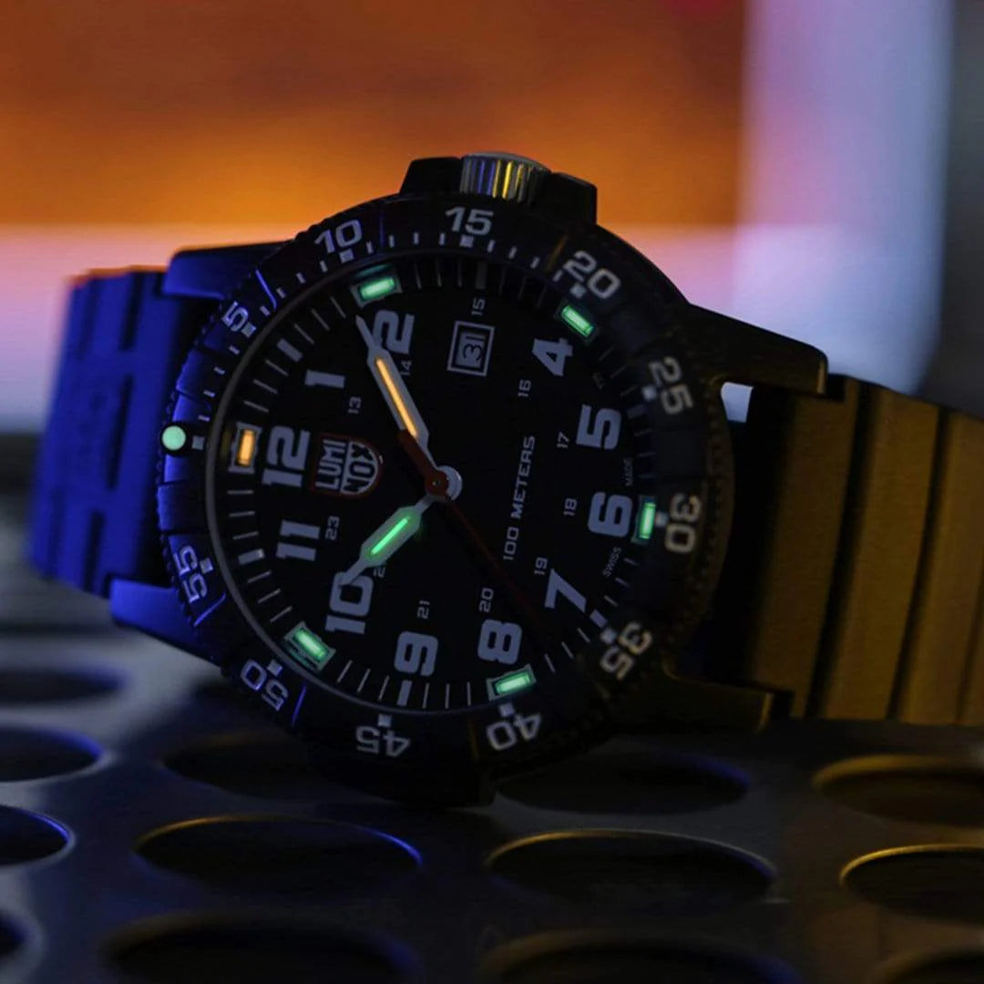Luminox Leatherback SEA Turtle Giant XS.0337 Herrenuhr 44mm - Militäruhr in Schwarz/Grün mit Datumsanzeige 100m wasserdicht : Luminox Luminox Leatherback SEA Turtle Giant XS.0337 Herrenuhr 44mm - Militäruhr in Schwarz/Grün mit Datumsanzeige 100m wasserdicht : Luminox
