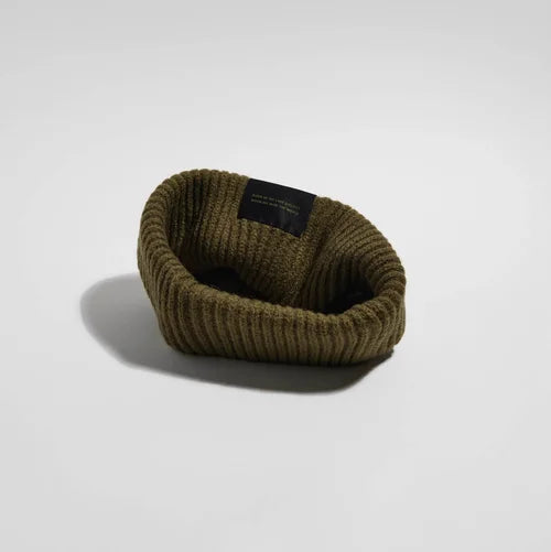 VÅGA Midweight Ribbed Beanie - Moss Green